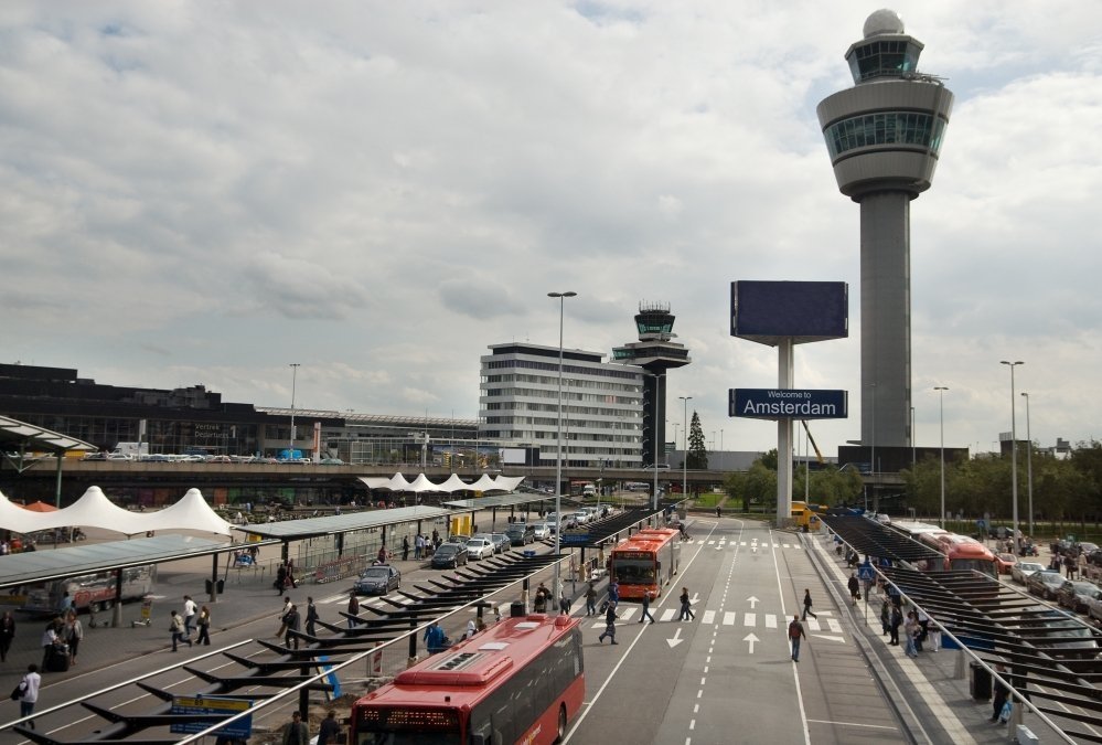 vliegveldtaxi-rotterdam-schiphol-airport